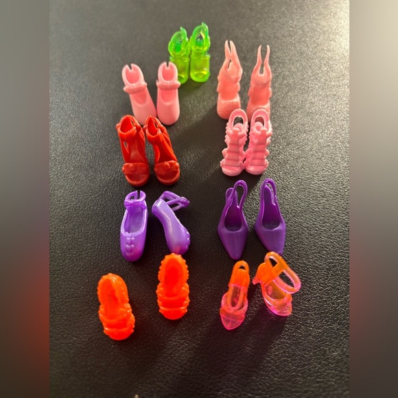 9 pairs of Barbie Doll Shoes Pink Purple Red Green Orange Open Toe Ballet Heels - Picture 1 of 10